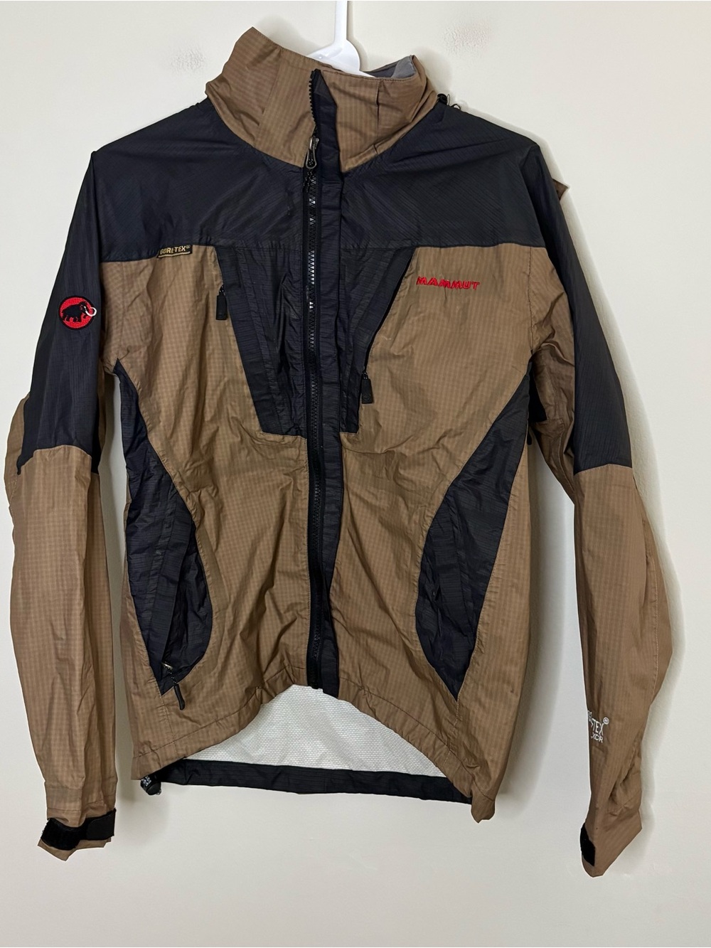 Vintage Mammut Dry Tech Gore Tex Windbreaker Adult Small Brown Black Hood